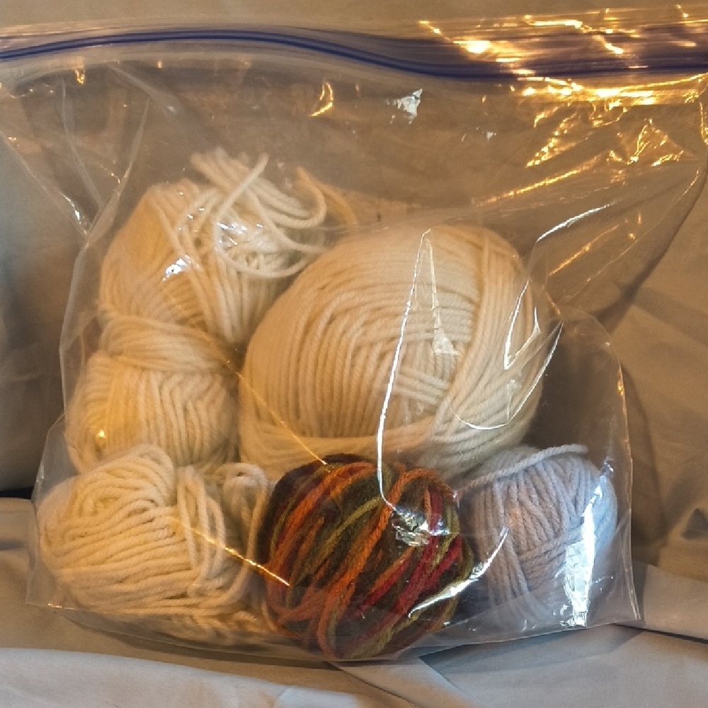 Mixed Yarn Bundle in Cream and Multicolor